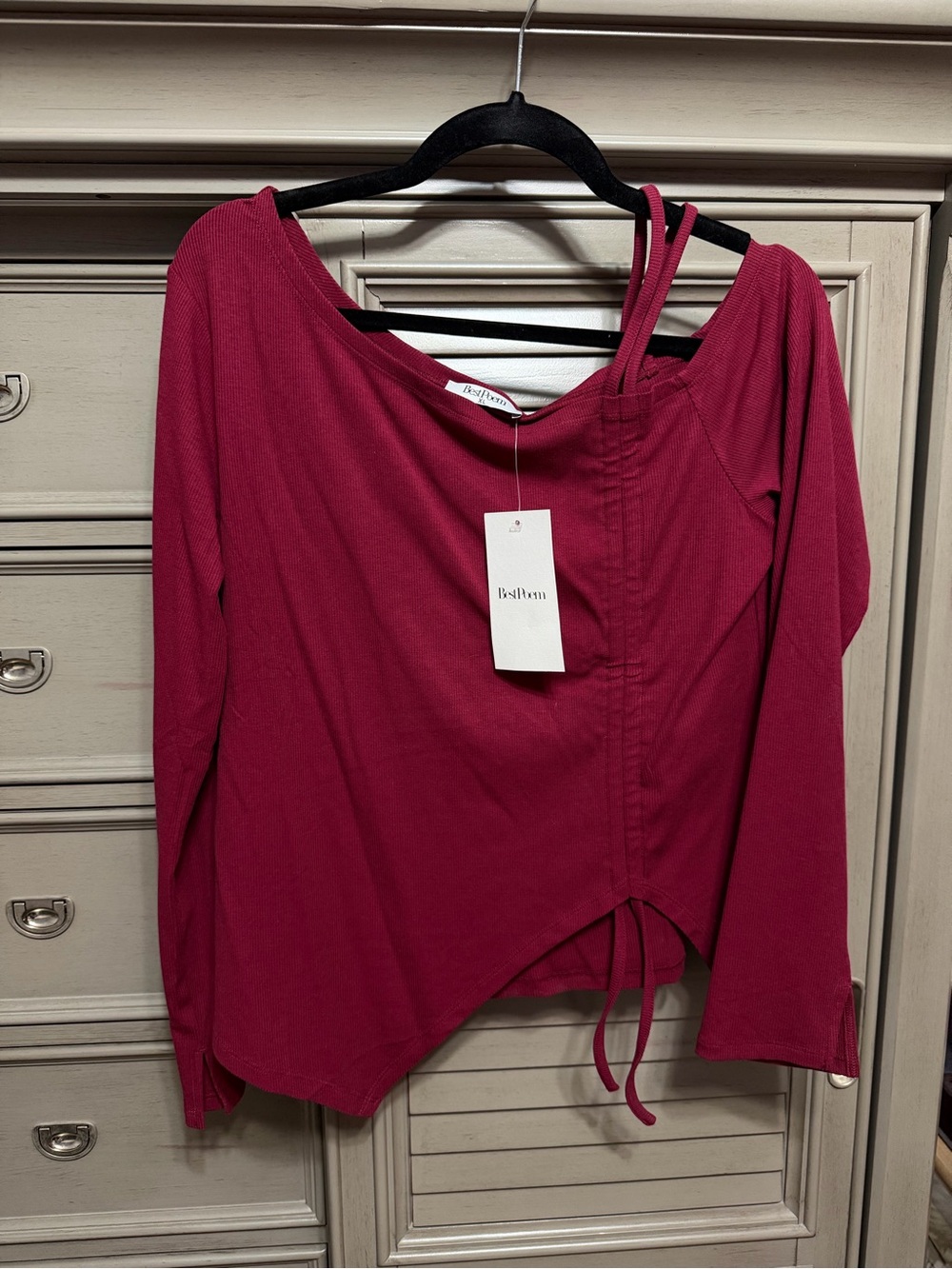 Bestpoem- Fuchsia Off-Shoulder Long Sleeve Top with Front Tie